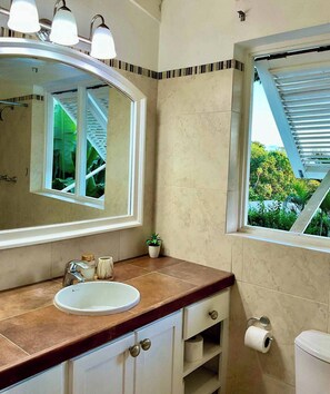 Ferienhaus, 4 Schlafzimmer, Raucher, eigener Pool | Badezimmer