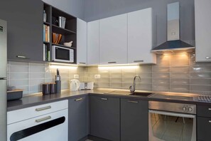 Fridge, microwave, stovetop, toaster