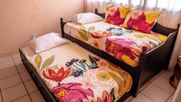 WiFi, bed sheets, wheelchair access