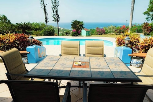 La Grande Princesse Deja Blue