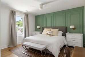 6 habitaciones, escritorio y tabla de planchar con plancha 