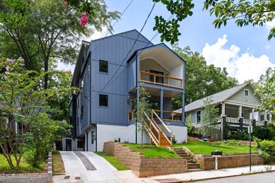 Create amazing stories in the treetops of Atlanta!