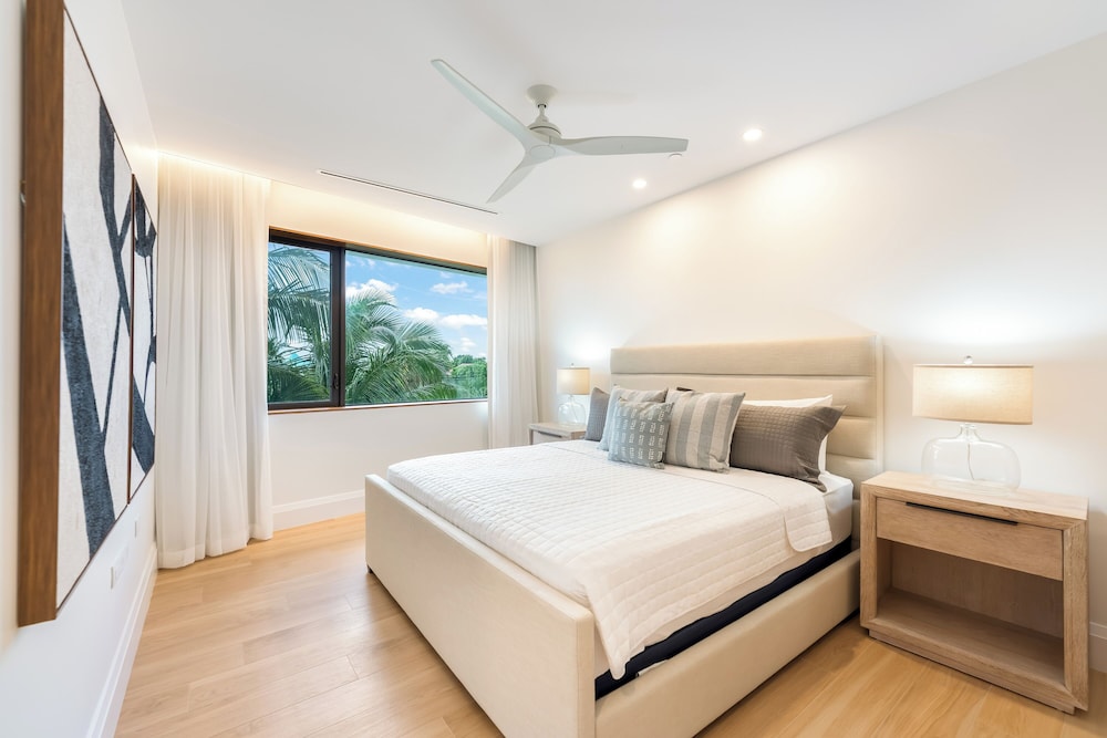 Sands #5: New Luxury 7 Mile Beach Condo w/Rooftop Pool + Cabanas ... - Luxury Waterfront Condo Properties With Rooftop Pool And Cabana
