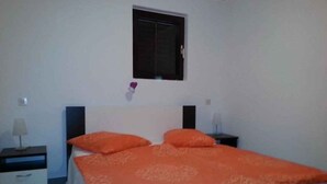 Unclassified image, 4 of 24, button - Holiday flat with balcony (Stanići)