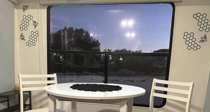 Cozy 1 bedroom RV, pet friendly in fantastic Aztec with Animas River access