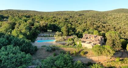 Panoramic, lighted pool, large garden, in the woods, 15 min from the sea (3)