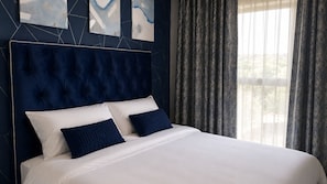 3 slaapkamers, een strijkplank/strijkijzer, wifi, beddengoed