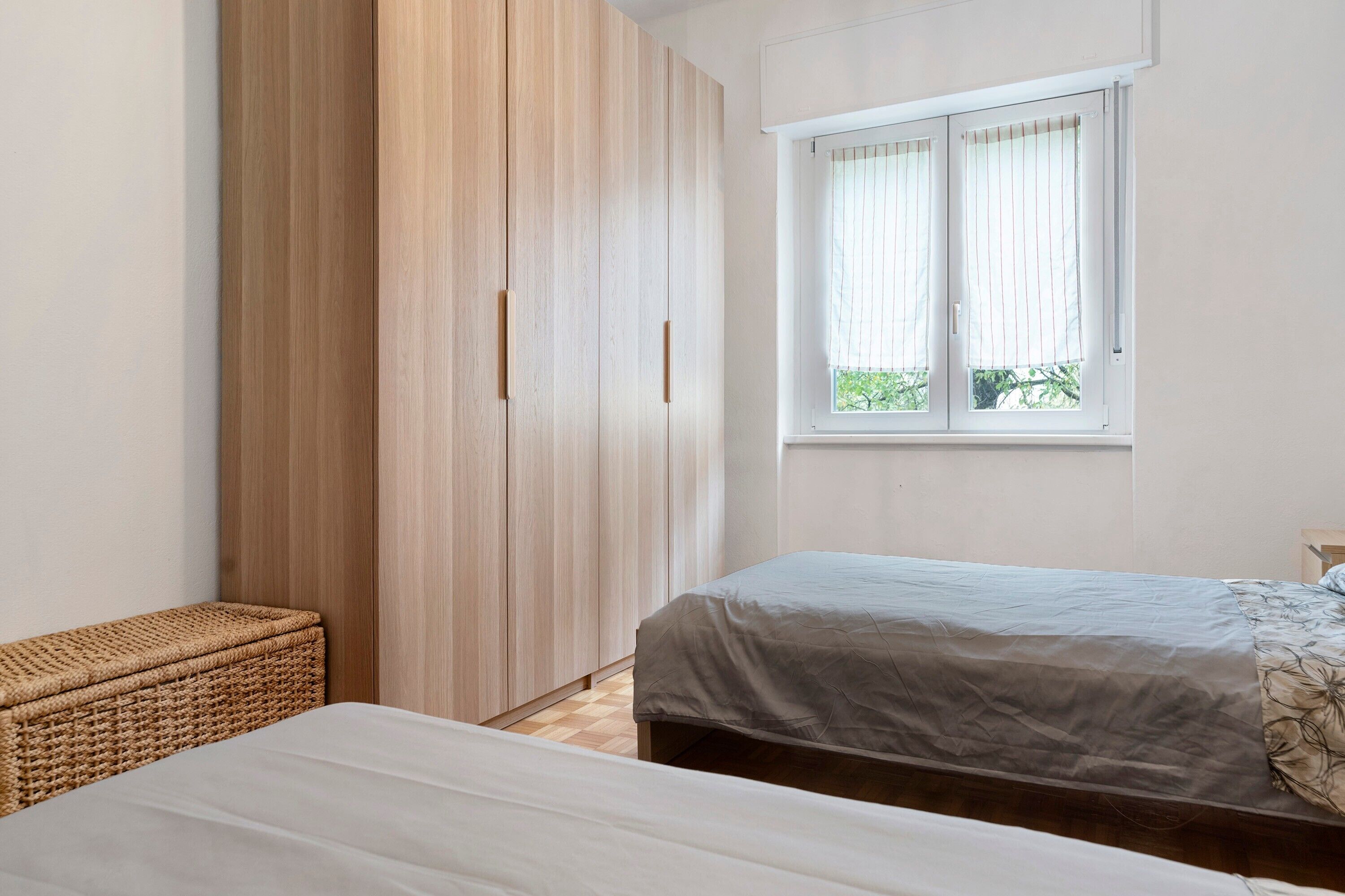 3 bedrooms, bed sheets, wheelchair access