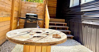 Chill & Think, a space for you, King Bed near parks and MCO