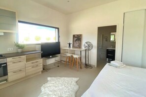 1 chambre, fer et planche à repasser, Wi-Fi, draps fournis