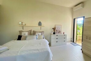 1 غرفة نوم ومكواة/لوح كي وواي فاي وملاءات أسرّة