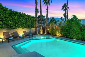 Et oppvarmet basseng