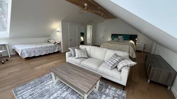 1 bedroom, desk, iron/ironing board, free WiFi