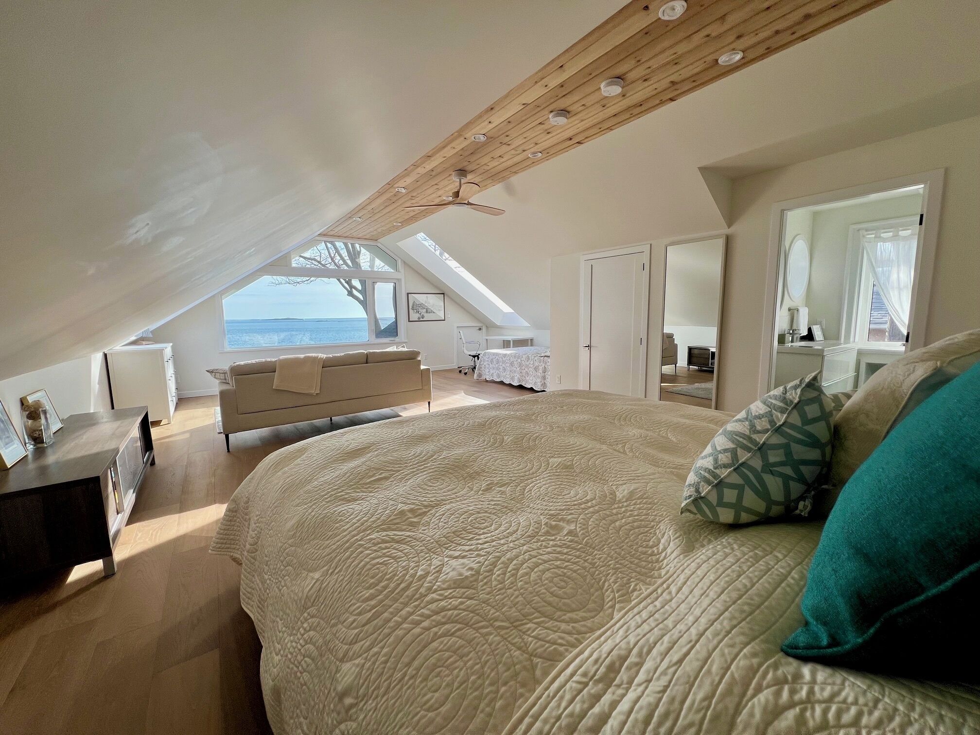 1 bedroom, desk, iron/ironing board, free WiFi