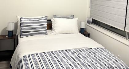 Cozy 1 Bedroom near Rogers Place Heart of Downtown