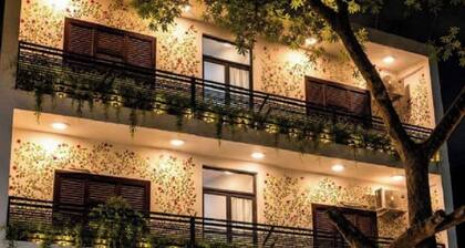 Amara Inn by Sandane Homes
