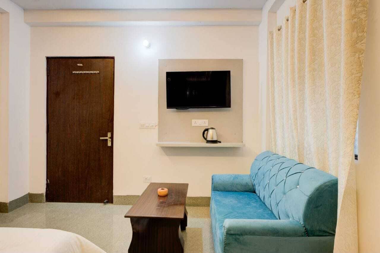 Premium bedding, rollaway beds, free WiFi, bed sheets