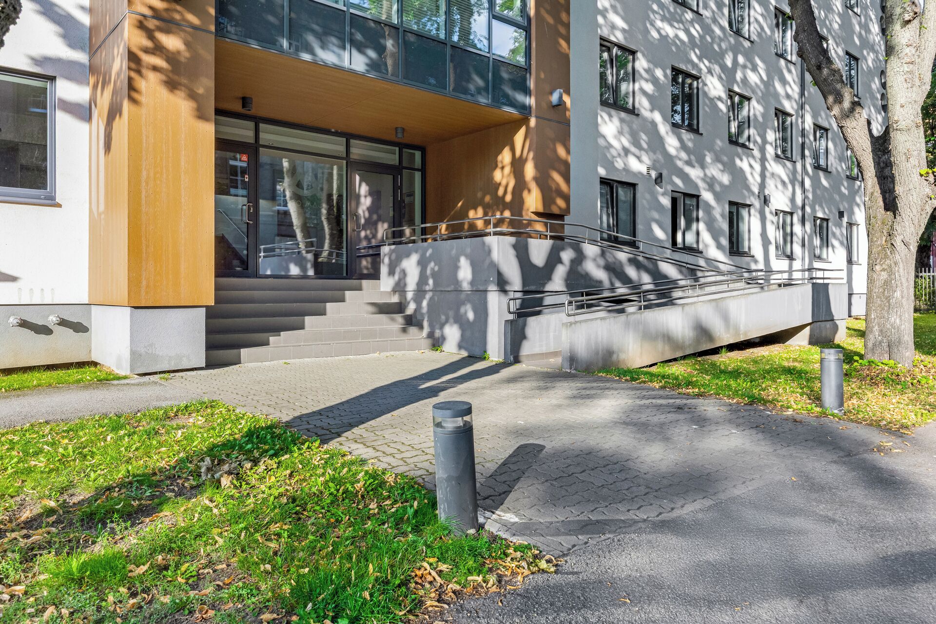 المنشأة من الخارج