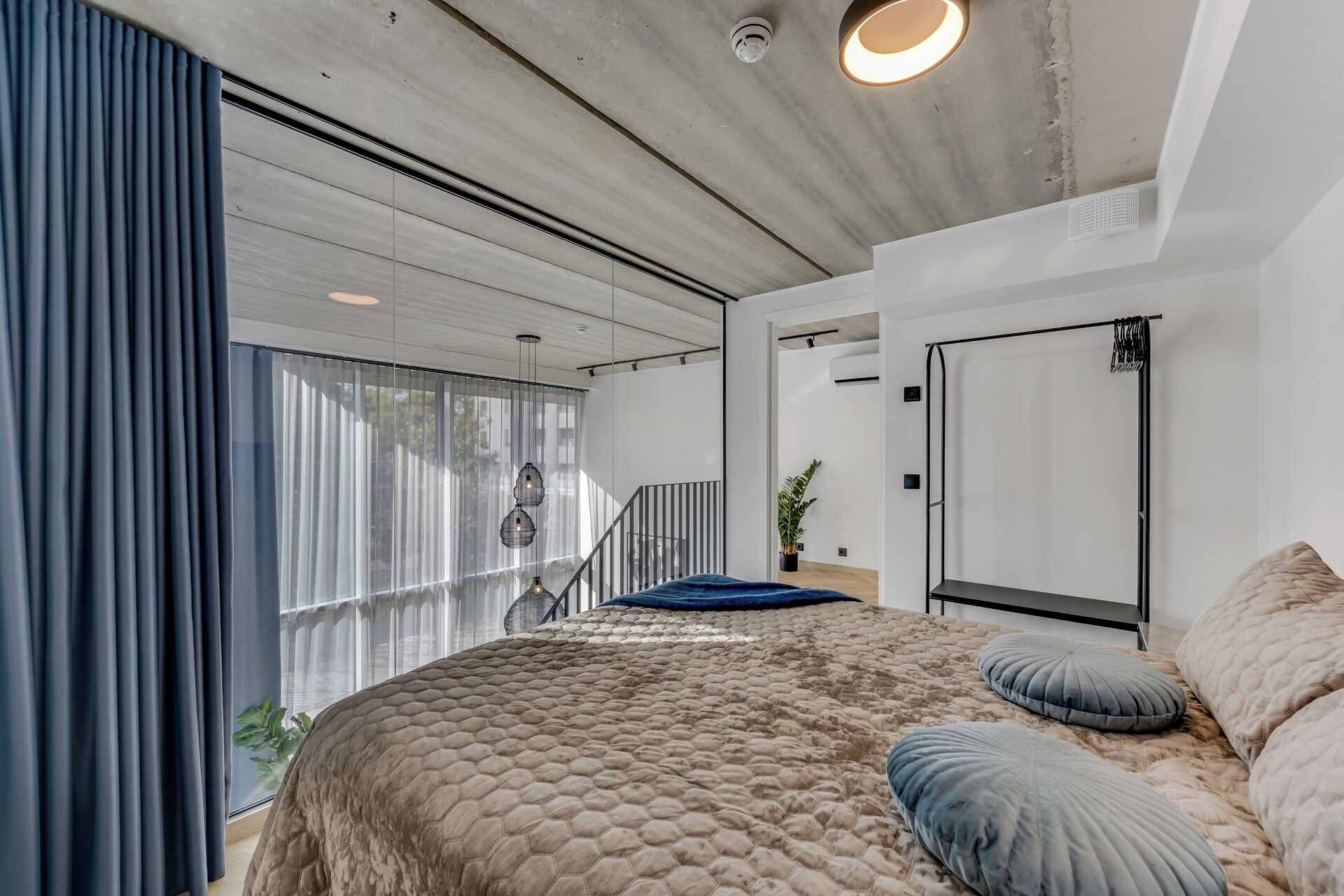 1 غرفة نوم ومكواة/لوح كي وواي فاي وملاءات أسرّة