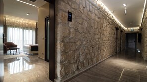 Premium bedding, free minibar items, in-room safe, desk - Magical House Hotel (Catalca)