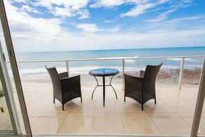 Terrace/patio - Casa Caracol Suites (Las Uvas)