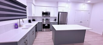 Bright 3BR Home in McConachie – Family-Friendly with Free Parking.