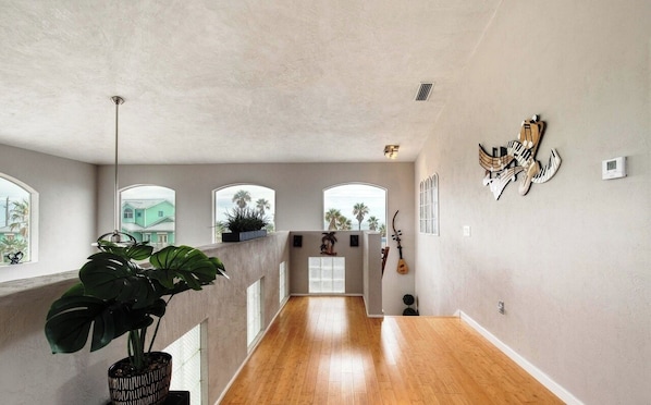 Interior - Stunning Key West style villa with Ocean views of world-famous Ormond Beach (Ormond Beach)