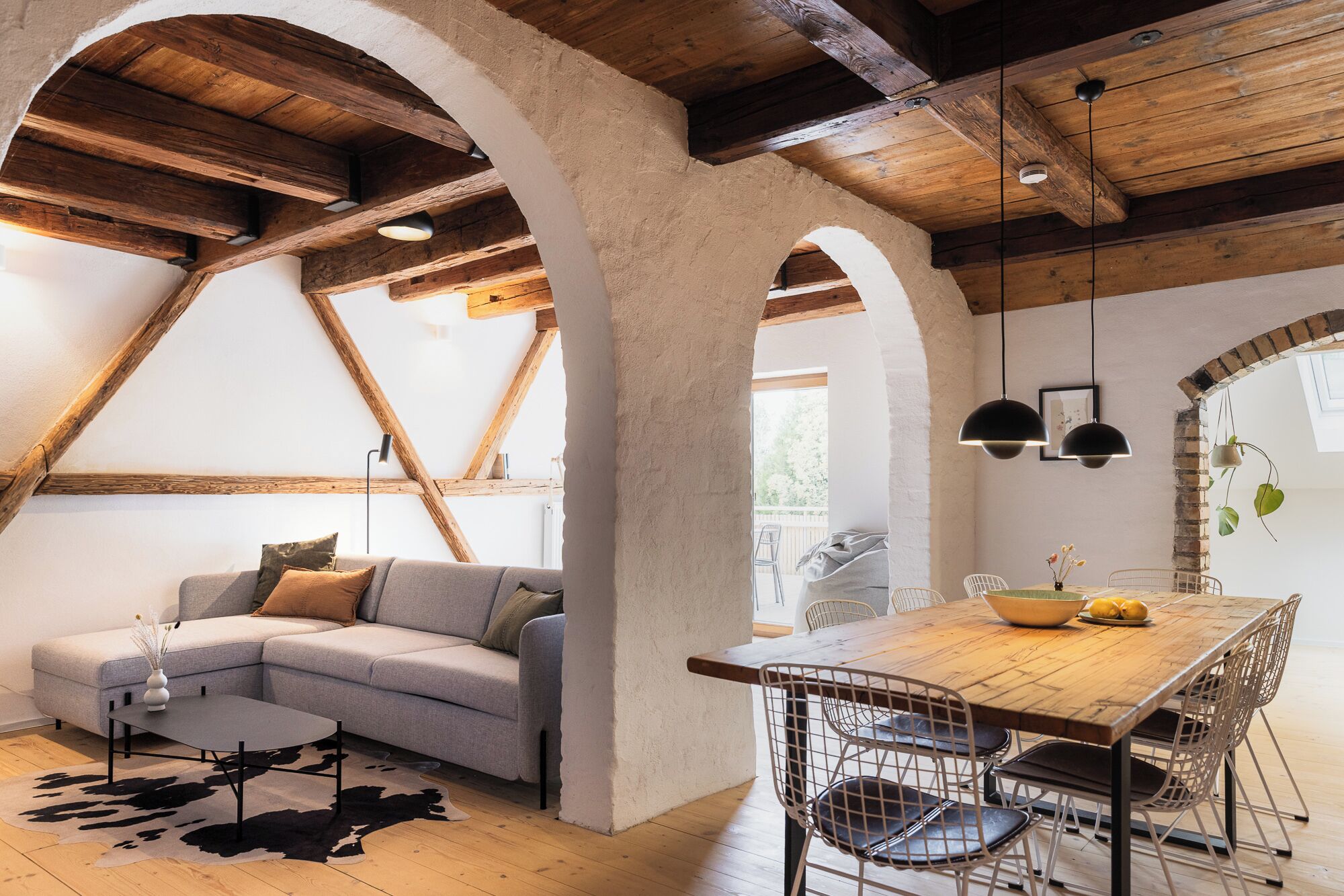 Televisor intel·ligent, llar de foc i estèreo 