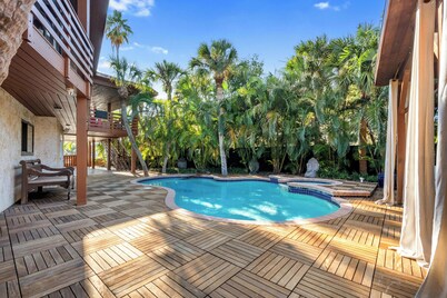 Luxury Dockside Oasis - Steps from the Beach