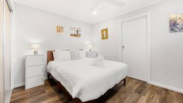 6 bedrooms, iron/ironing board, travel cot, free WiFi