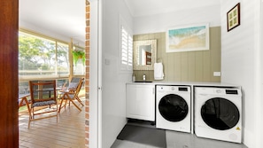 Interior - Dolphin Cove - Pet Friendly with Fireplace (Callala Bay)