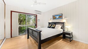 3 bedrooms, iron/ironing board, travel crib, free WiFi