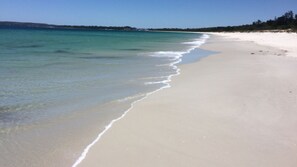 On the beach - Happy House - Pet Friendly - 5 Min Walk to Beach (Callala Beach)