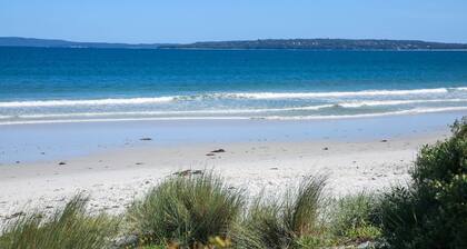 Happy House - Pet Friendly - 5 Min Walk to Beach