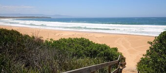 Shelleys - Pet Friendly - Short Walk to Beach