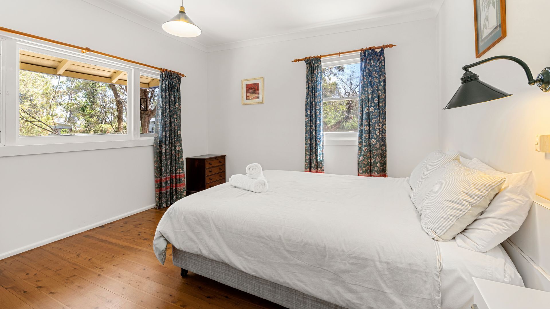 4 عدّة غرف نوم ومكواة/لوح كي وسرير سفر وواي فاي مجانًا