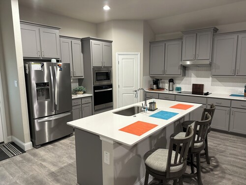 1 level New home available!