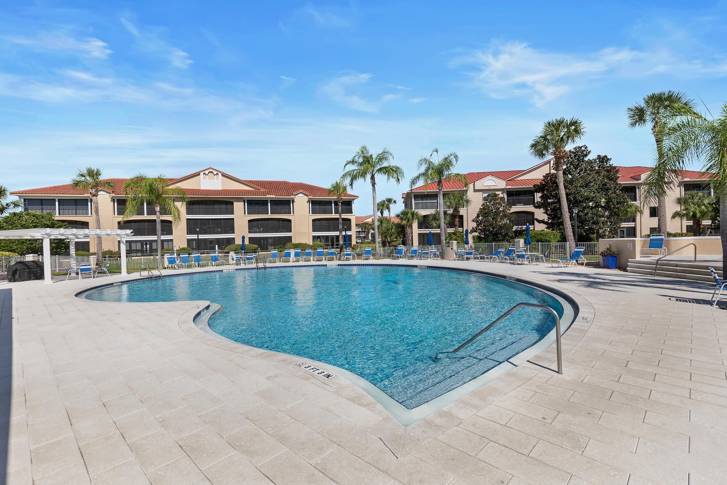 Condo, varias camas (Bouchelle Island 125) | Alberca | Alberca climatizada 