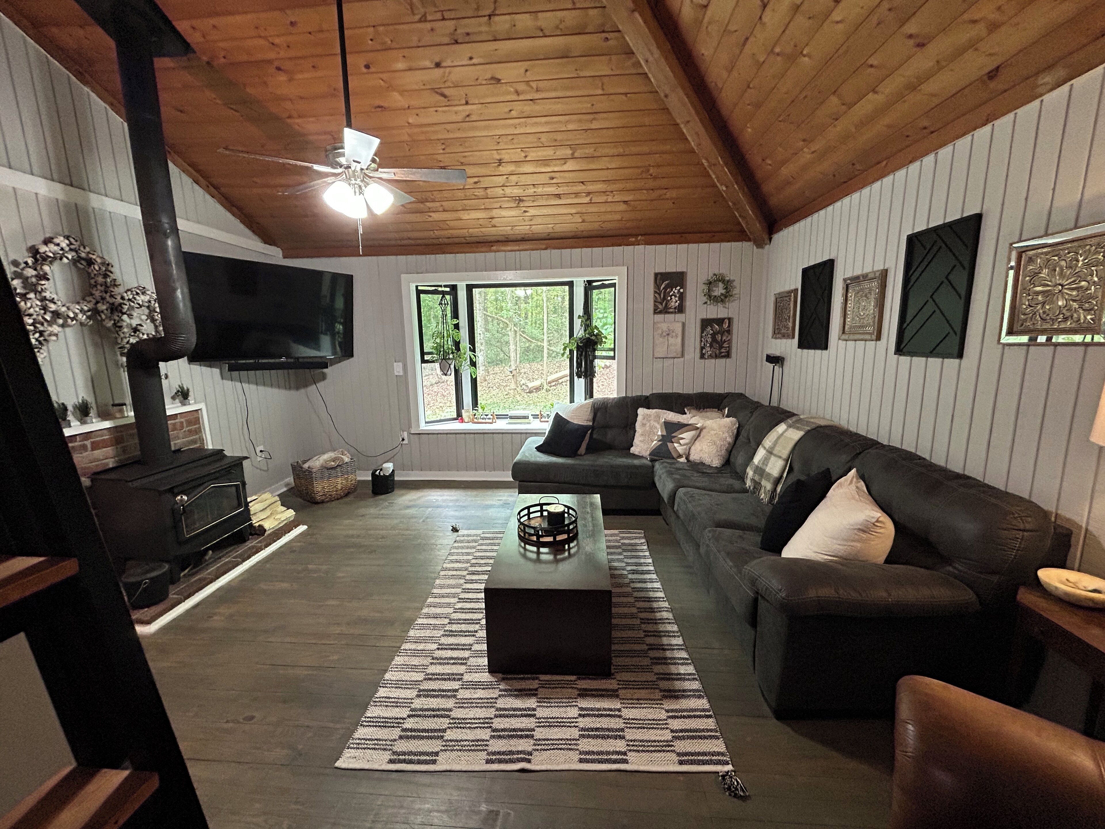 Smart TV, fireplace, computer monitors, printers