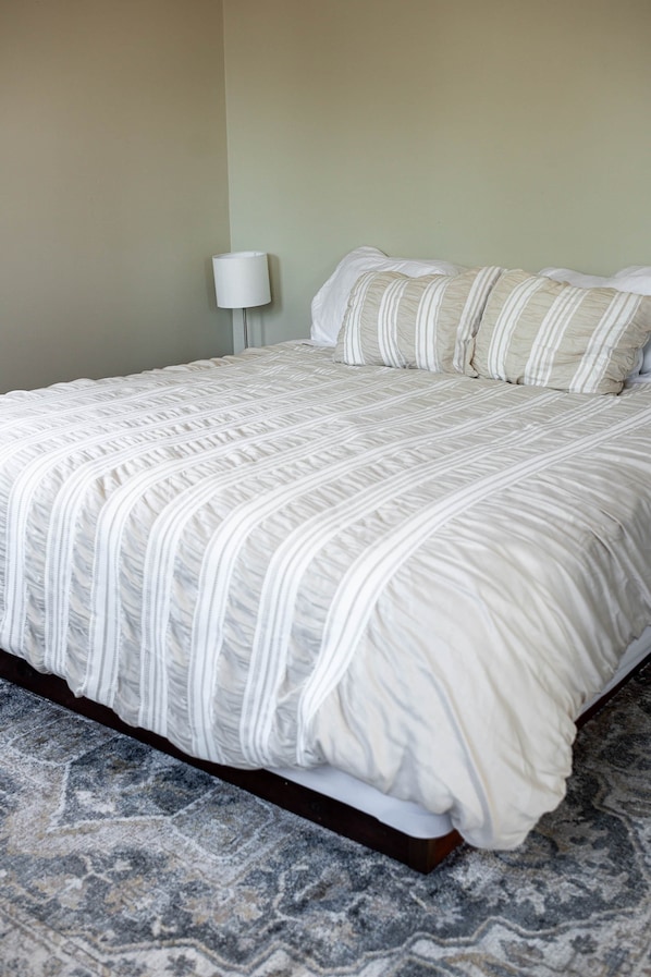 3 bedrooms, free WiFi, bed sheets