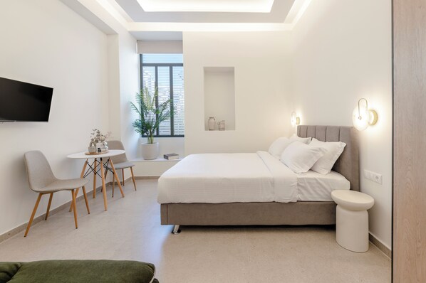 Chambre, 1 grand lit, non-fumeurs, cuisine | Chambres insonorisées, fer et planche à repasser, Wi-Fi gratuit