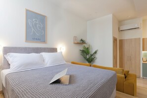 Studio Confort, 1 grand lit, non-fumeurs, cuisine | Chambres insonorisées, fer et planche à repasser, Wi-Fi gratuit