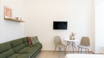 AthenianNest Asomatwn Modern Comfort Studio | Soundproofing, iron/ironing board, free WiFi