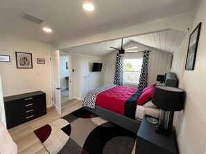 4 bedrooms, Internet, bed sheets