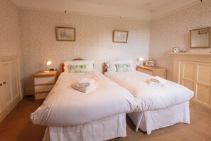 2 bedrooms, bed sheets