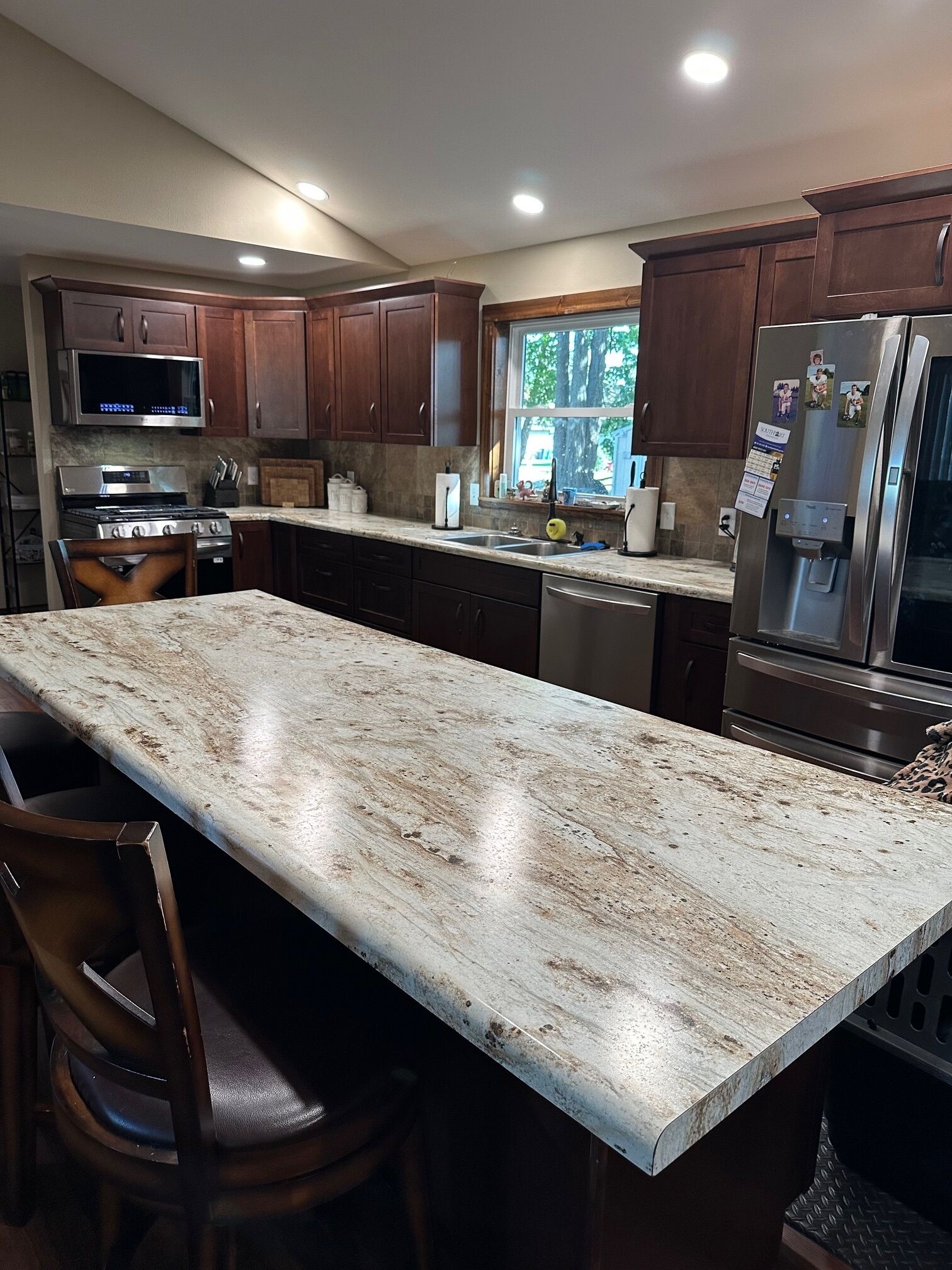 Microones, forn, placa de cuina i rentaplats 