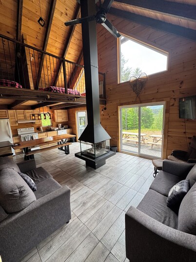 Chalet bois rond | Spa, rivière & nature, Mauricie