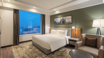 In-room safe, individually furnished, desk, laptop workspace