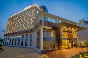 Exterior - Park Inn By Radisson Lucknow Vikas Nagar (Lucknow)