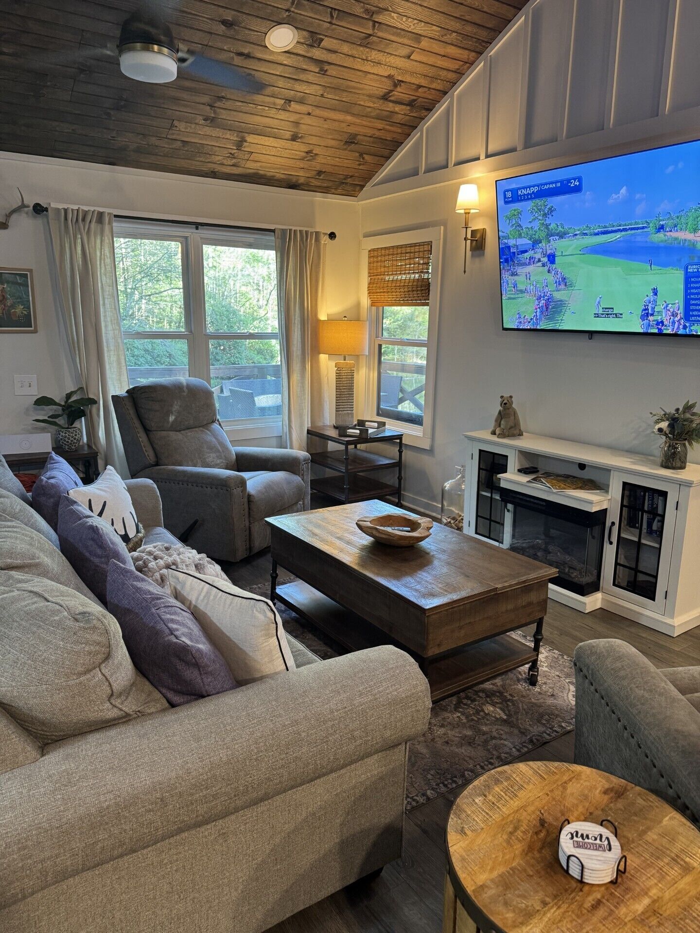 Smart TV, fireplace, DVD player